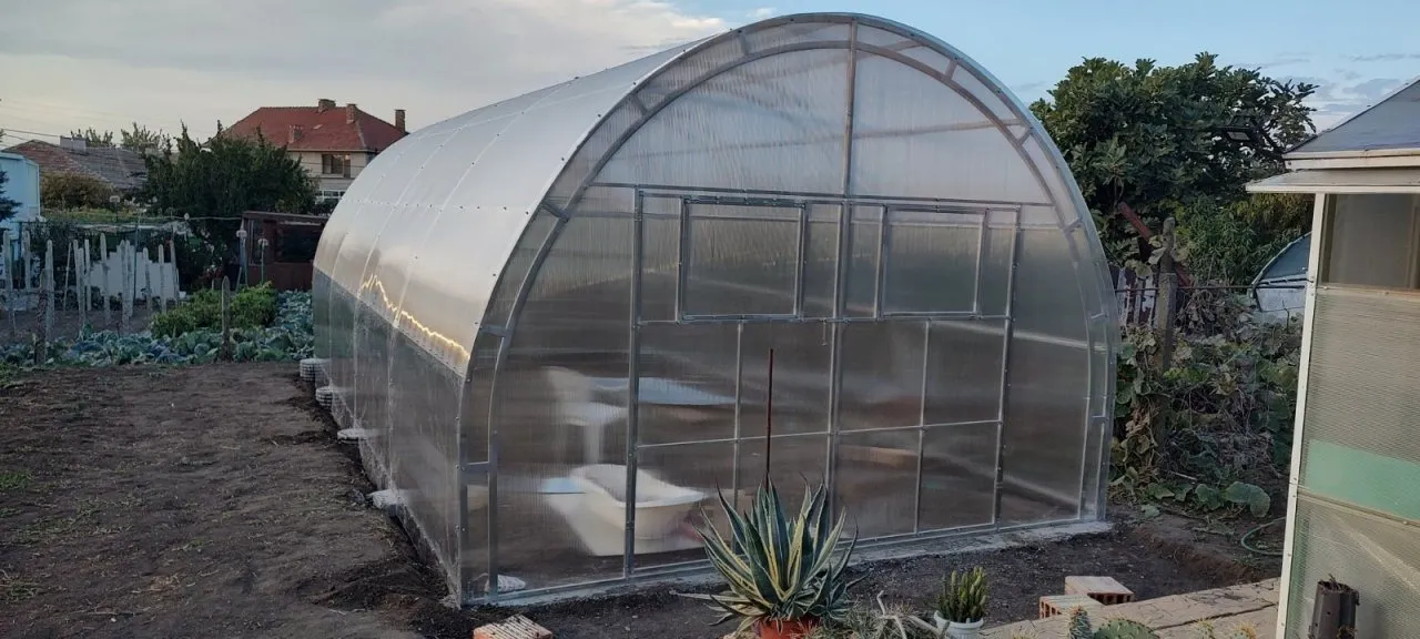 Greenhouse MAXI (Fully Installed)